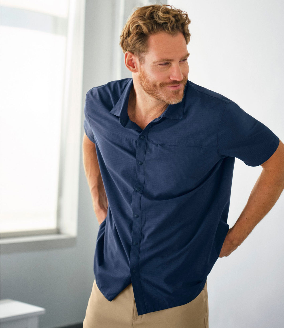L.L.Bean Men's Ultralight Trail Shirt, Short-Sleeve Carbon Navy
