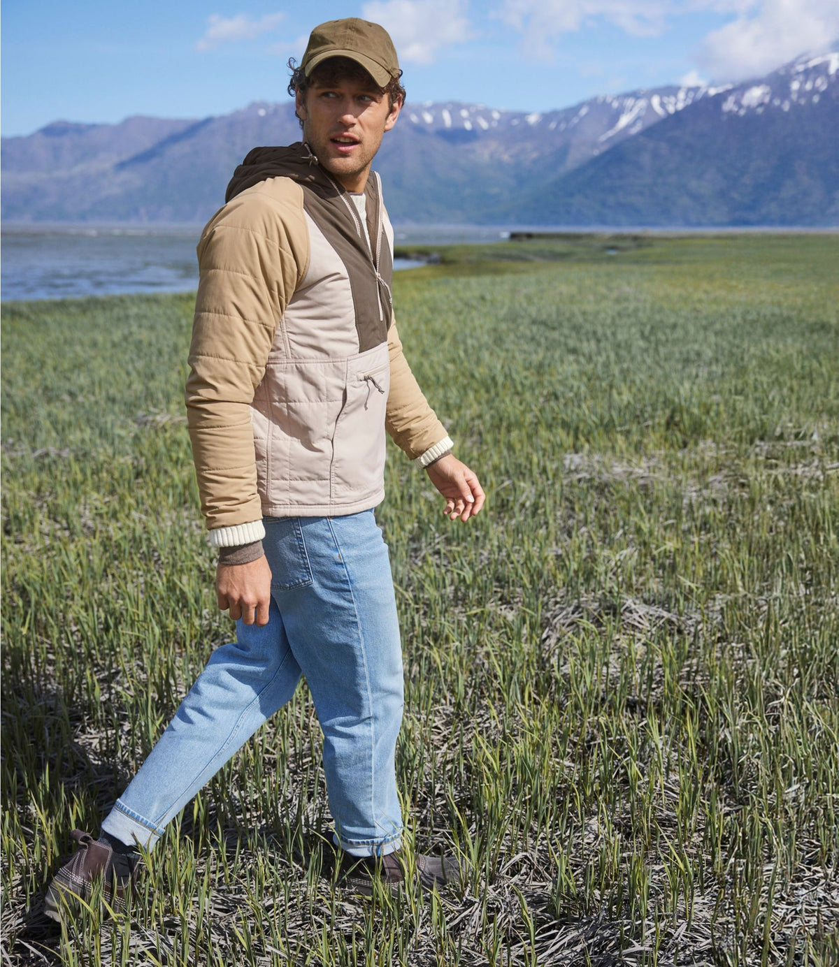 L.L.Bean Men's Mountain Classic Insulated Anorak, Colorblock Dark Cinder/Silver Sand