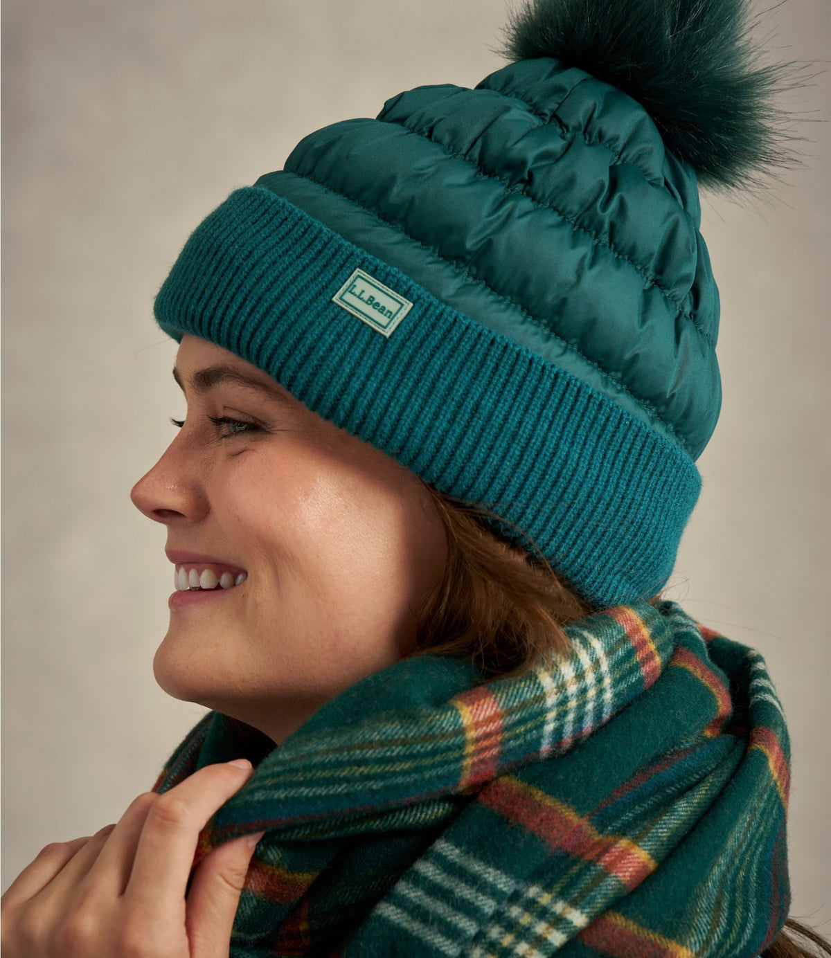 L.L.Bean Women's Puffer Pom Hat Dark Black
