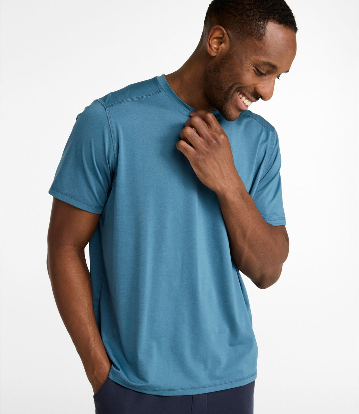 L.L.Bean Men's Bold Coast Lifestyle Tee, Short-Sleeve Classic Navy