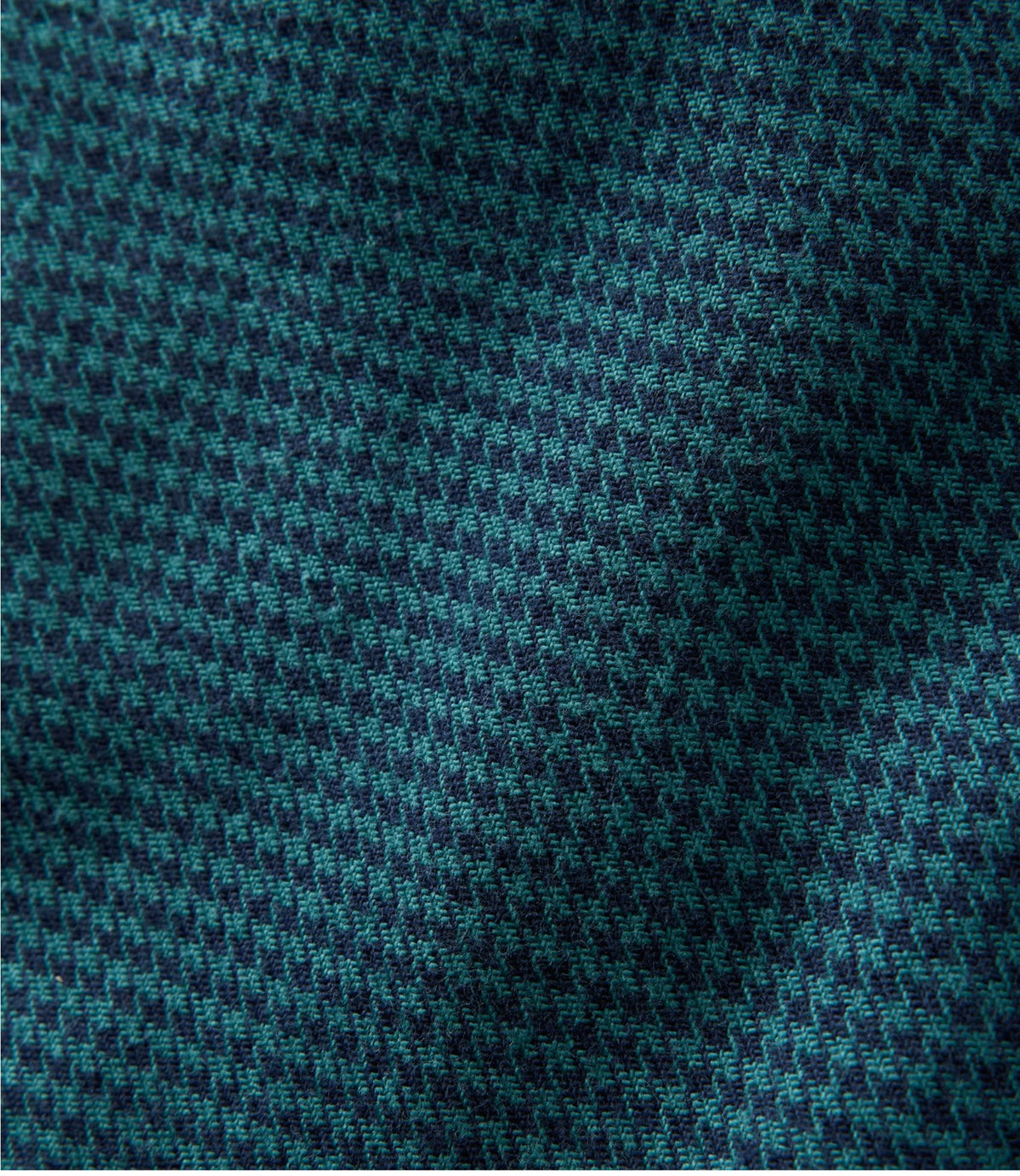 L.L.Bean Men's Wicked Good Flannel Shirt, Slightly Fitted, Houndstooth Bordeaux