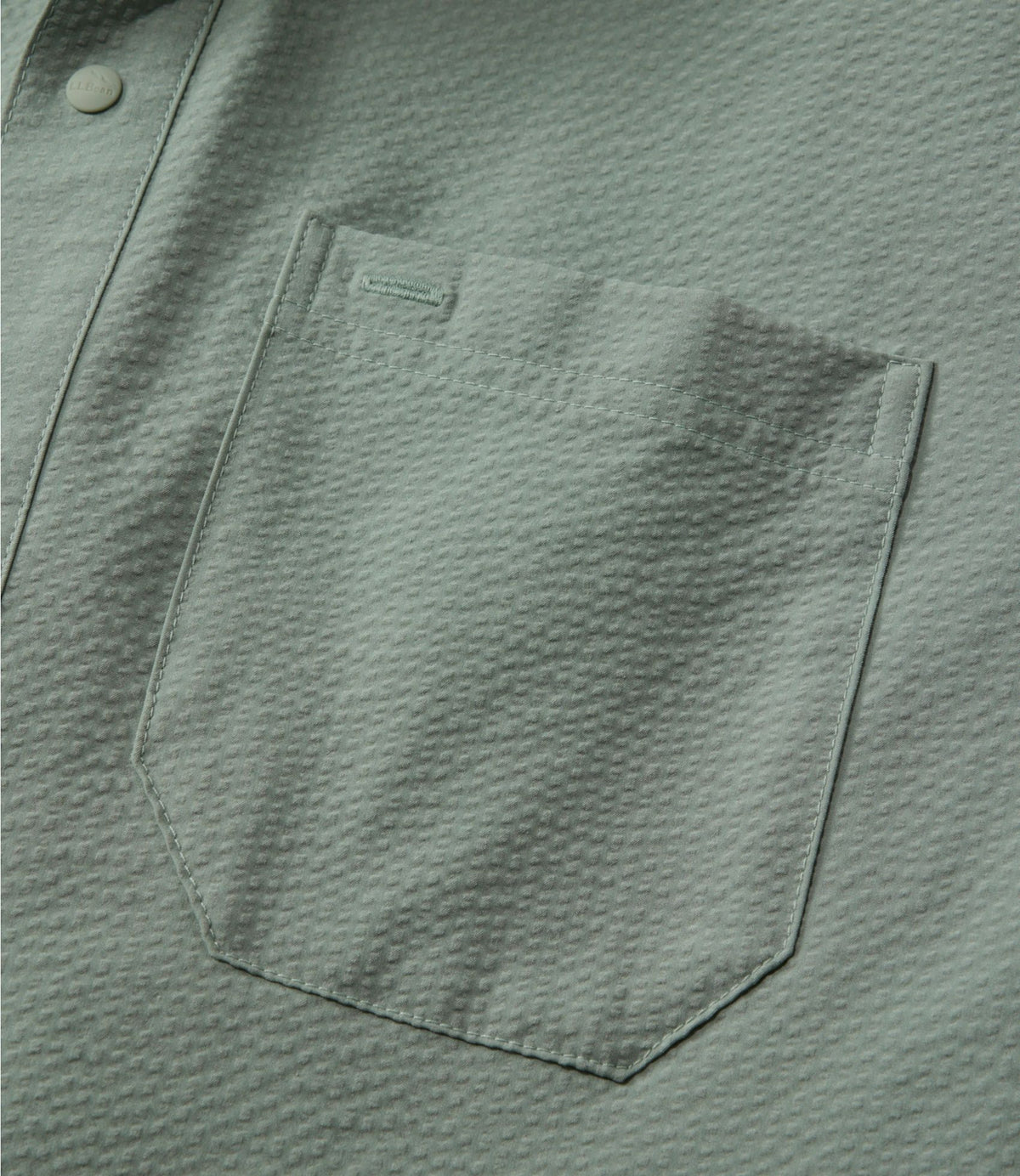 L.L.Bean Men's VentureTek Seersucker Shirt, Short-Sleeve Classic Navy