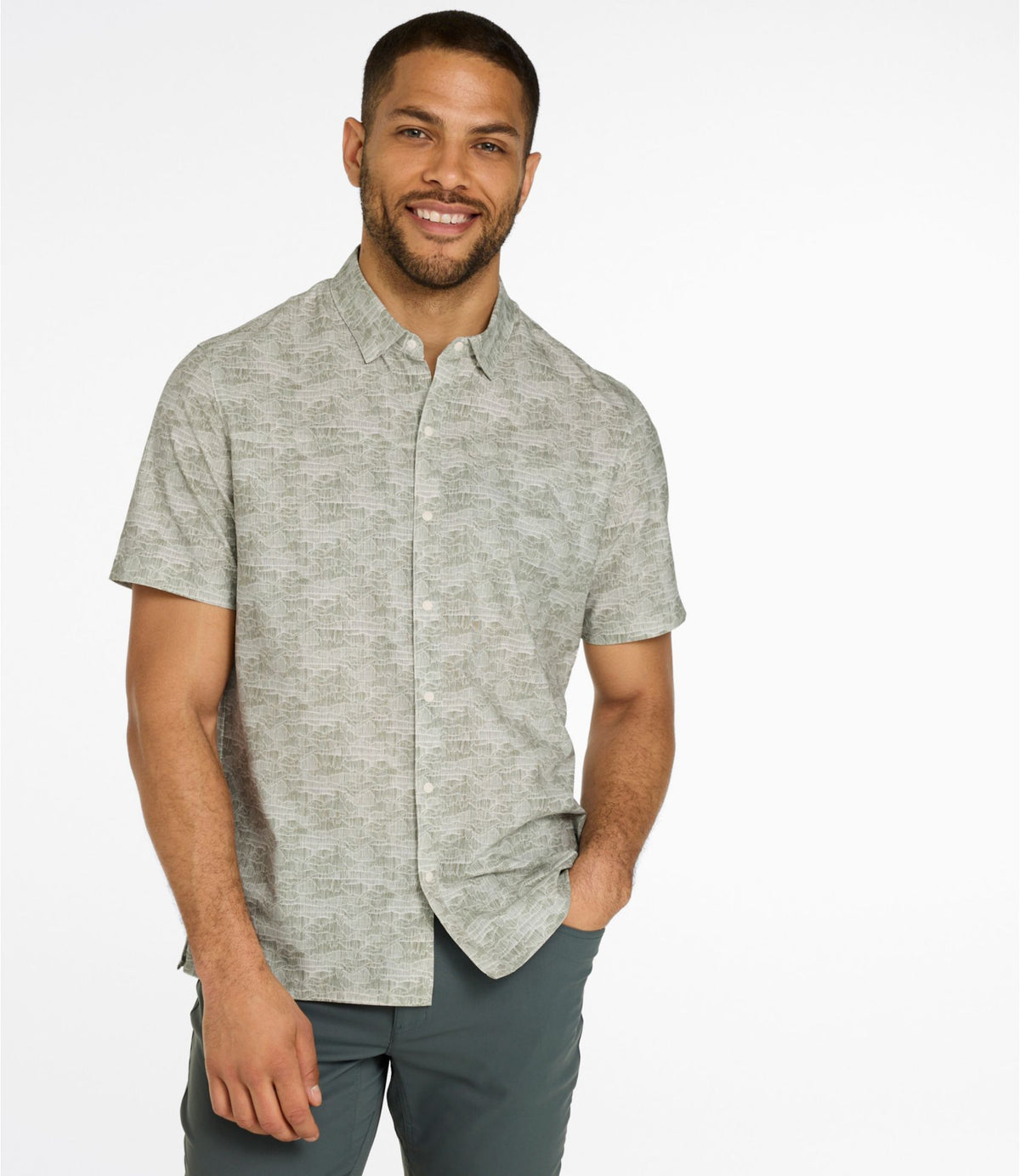 L.L.Bean Men's Ultralight Trail Shirt, Short-Sleeve Print Bone Mountains