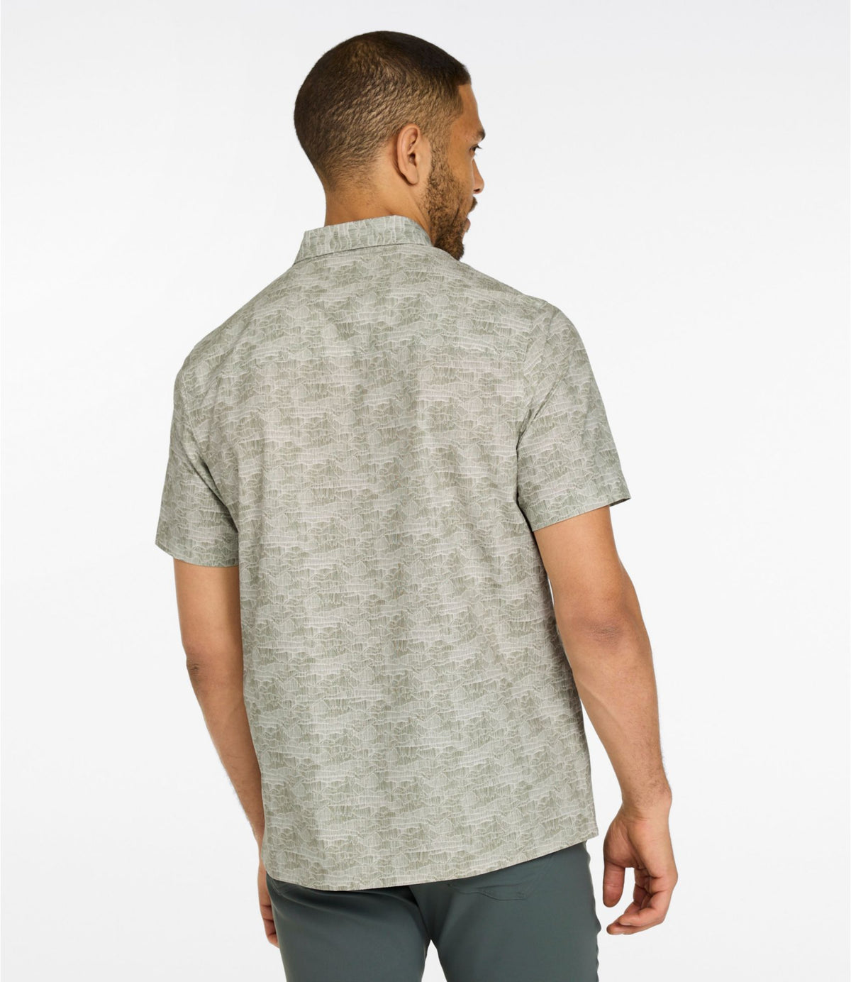 L.L.Bean Men's Ultralight Trail Shirt, Short-Sleeve Print Bone Mountains