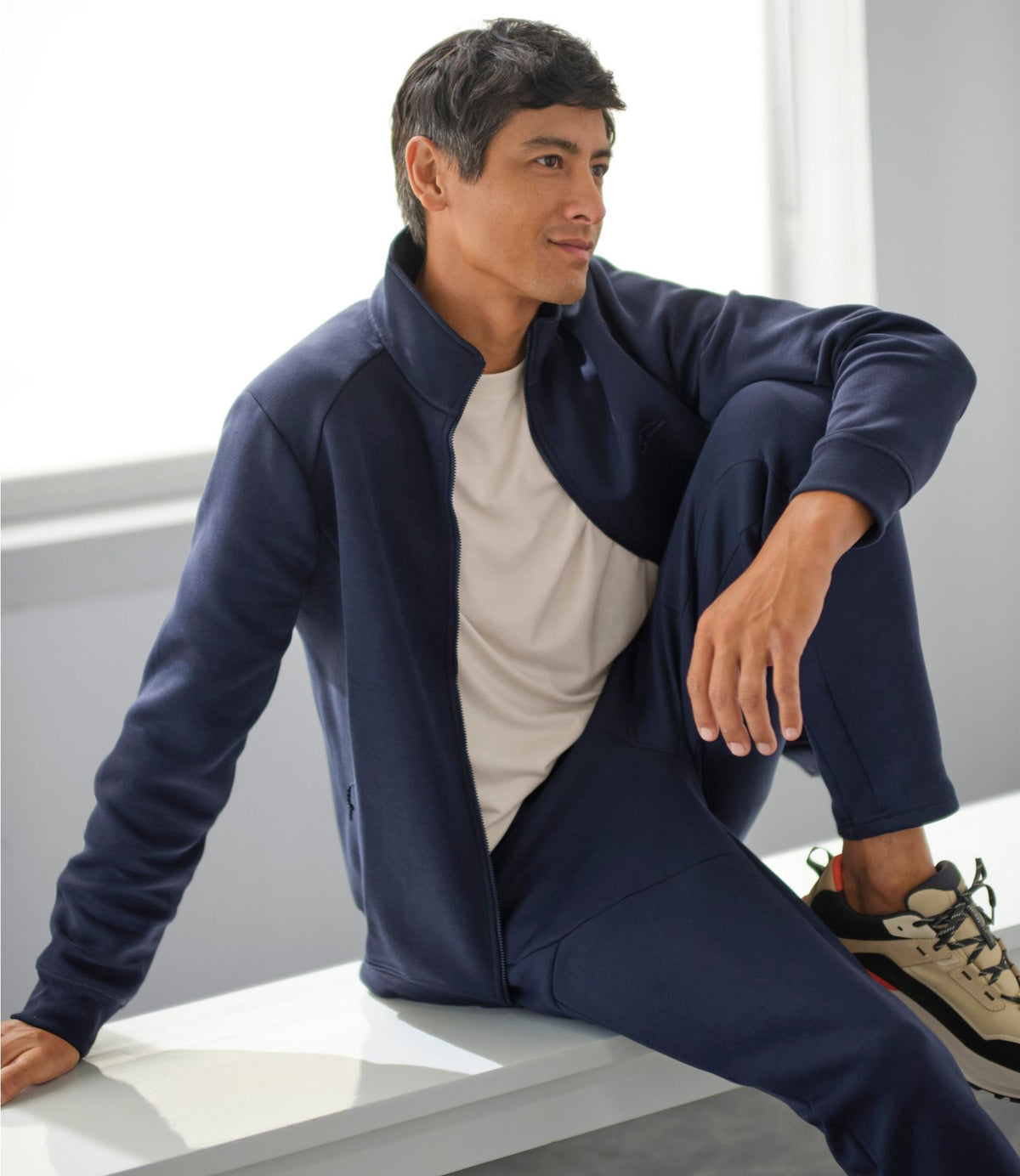 L.L.Bean Men's Multisport Lifestyle Sweatshirt, Full-Zip Midnight Black