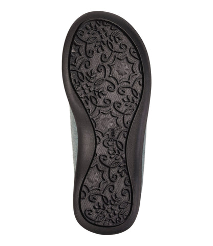L.L.Bean Women's Daybreak Scuffs, Motif Faded Sage/Chickadee