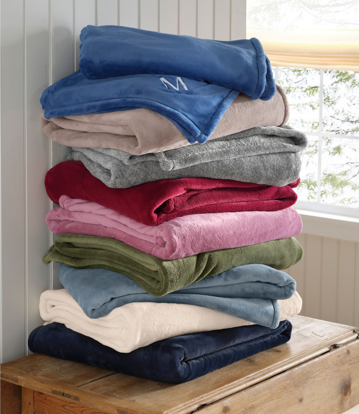 L.L.Bean Wicked Plush Throw Mountain Red