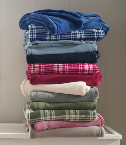 L.L.Bean Wicked Plush Throw Mountain Red