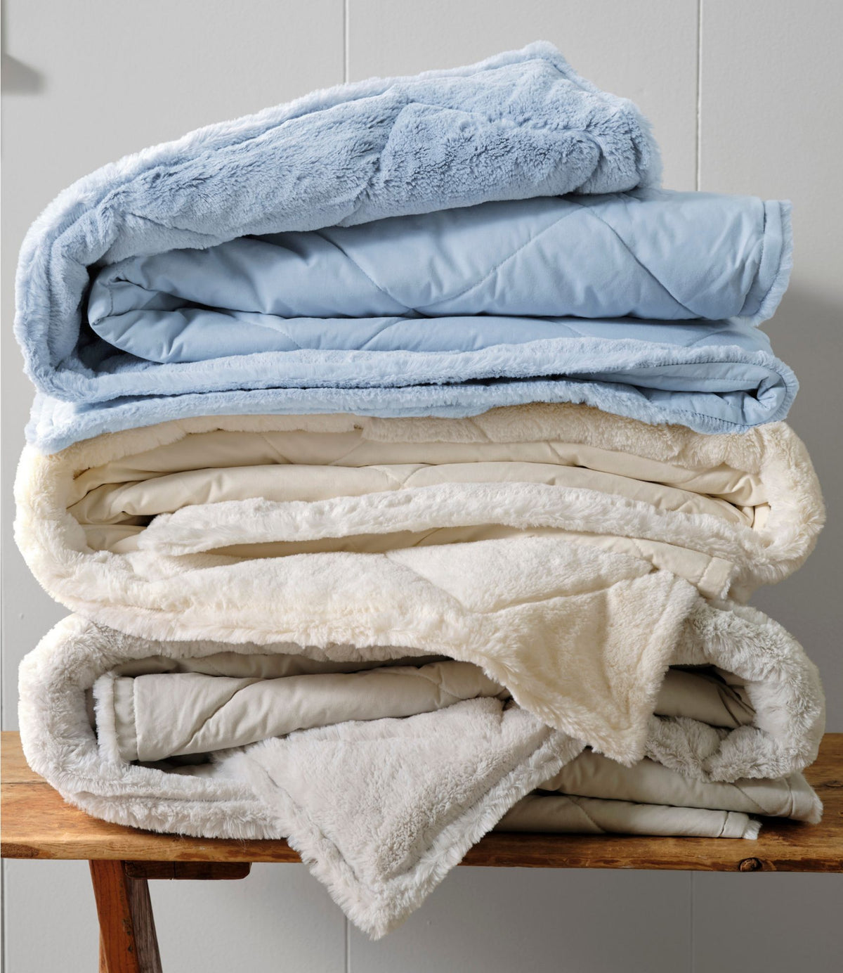 L.L.Bean Ultraplush PrimaLoft Throw Cream