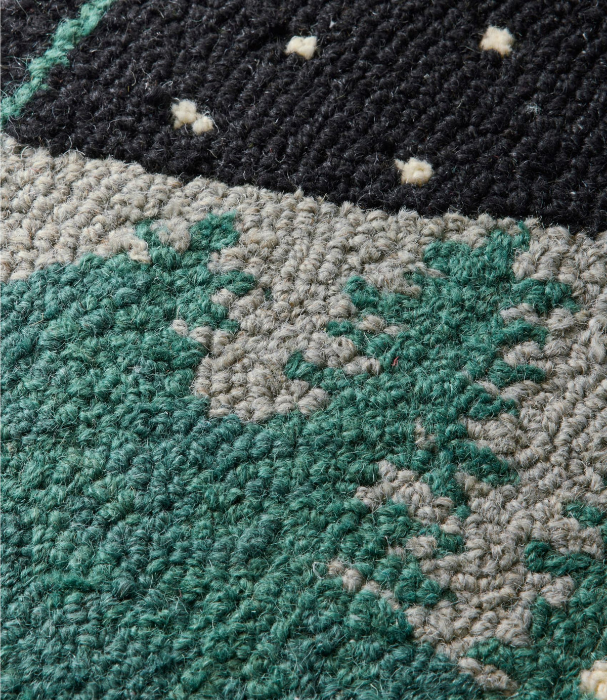 L.L.Bean Wool Hooked Novelty Rug, Winter Woods Evergreen/Black