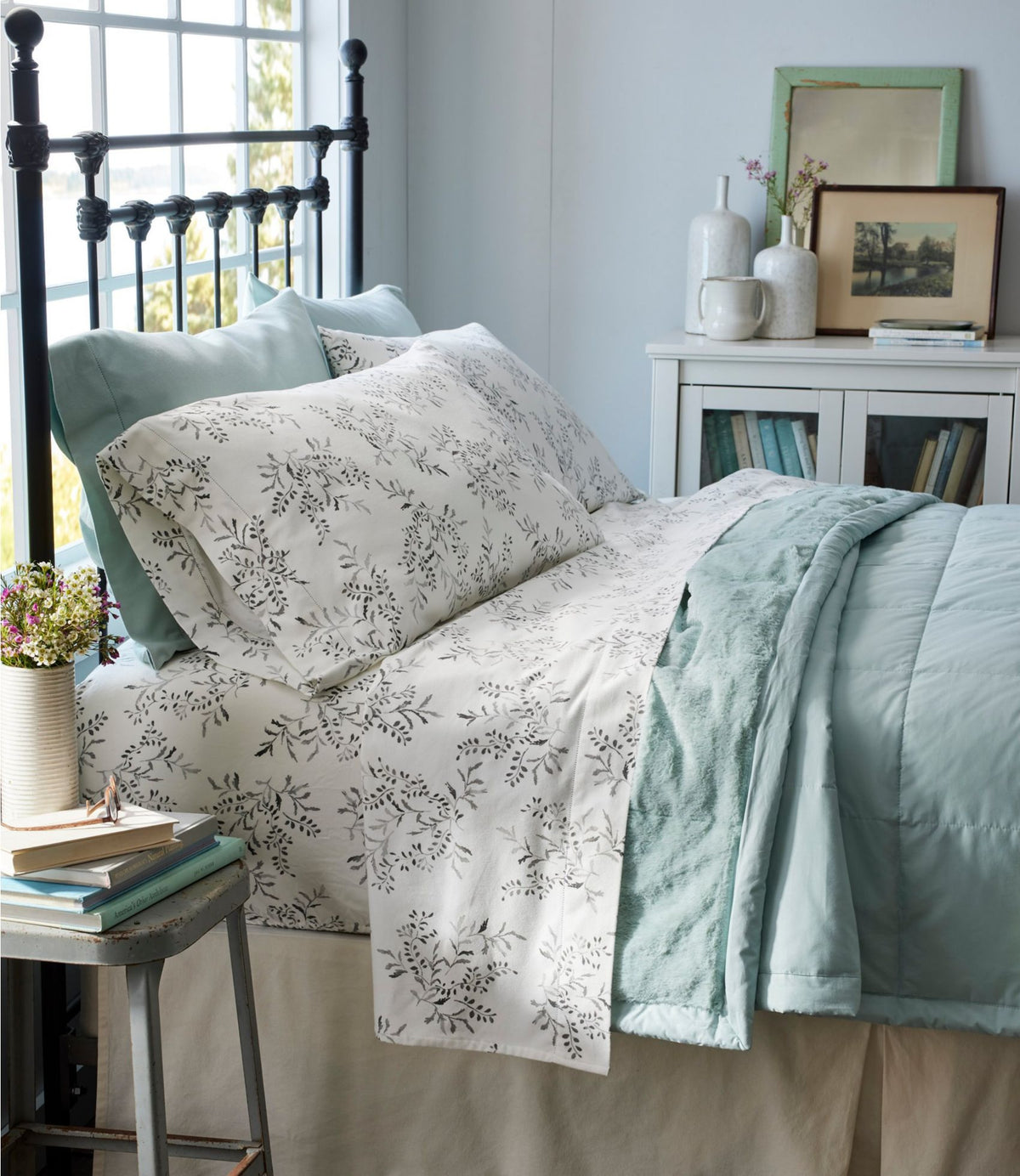 L.L.Bean Farmhouse Iron Bed Rustic Bronze