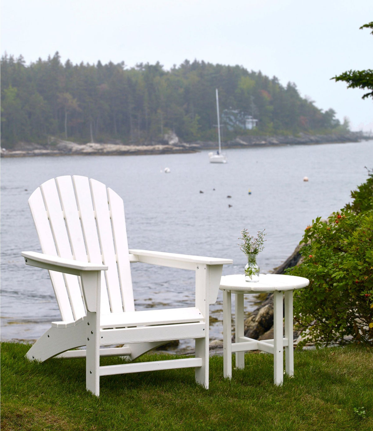 L.L.Bean All-Weather Round Side Table Classic Navy
