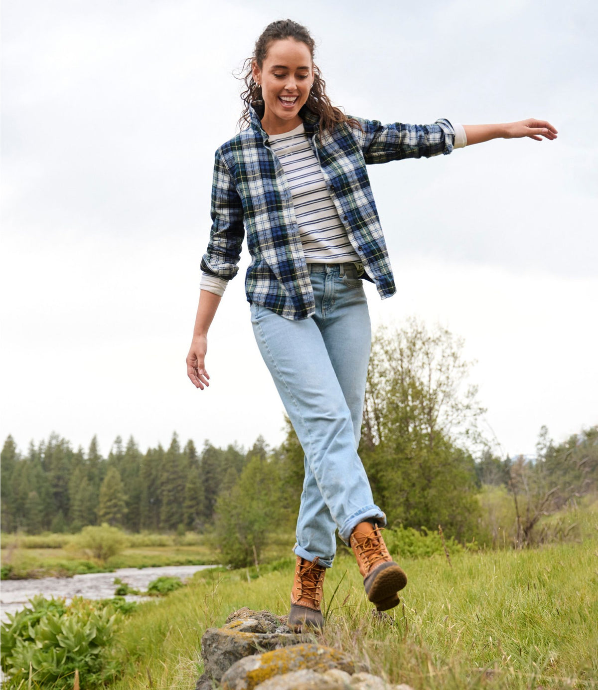 L.L.Bean Women's 207 Vintage Jeans, High-Rise Boyfriend Faded Indigo