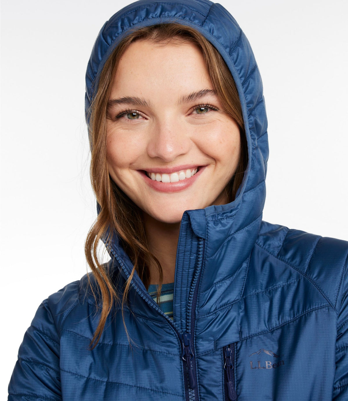L.L.Bean Women's PrimaLoft Packaway Hooded Jacket Bright Mariner