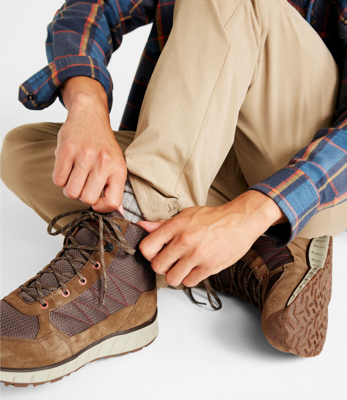 L.L.Bean Men's Snow Sneaker 5 Boots, Lace-Up Carbon Navy