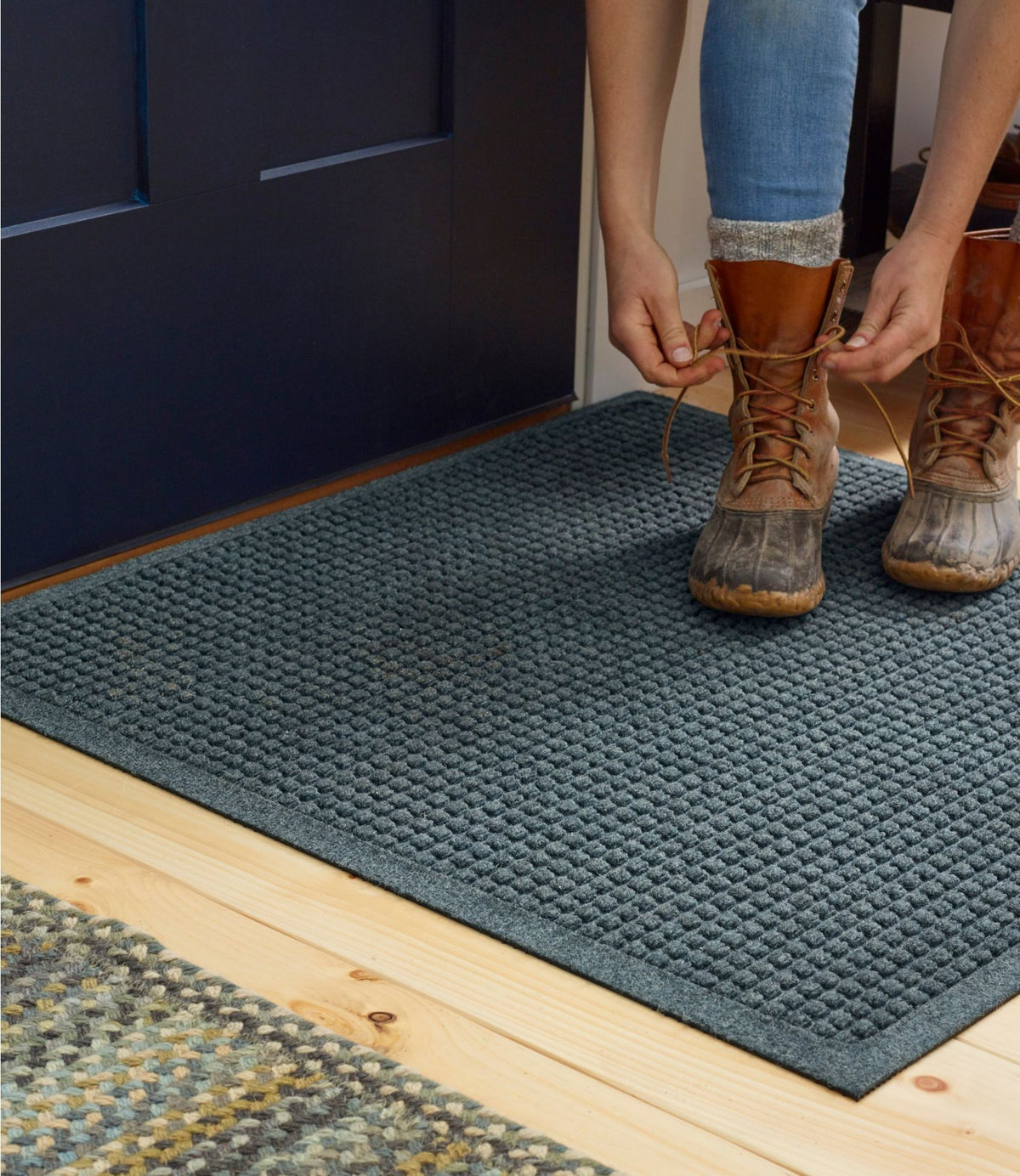 L.L.Bean Everyspace Recycled Waterhog Mat, Square Medium Gray