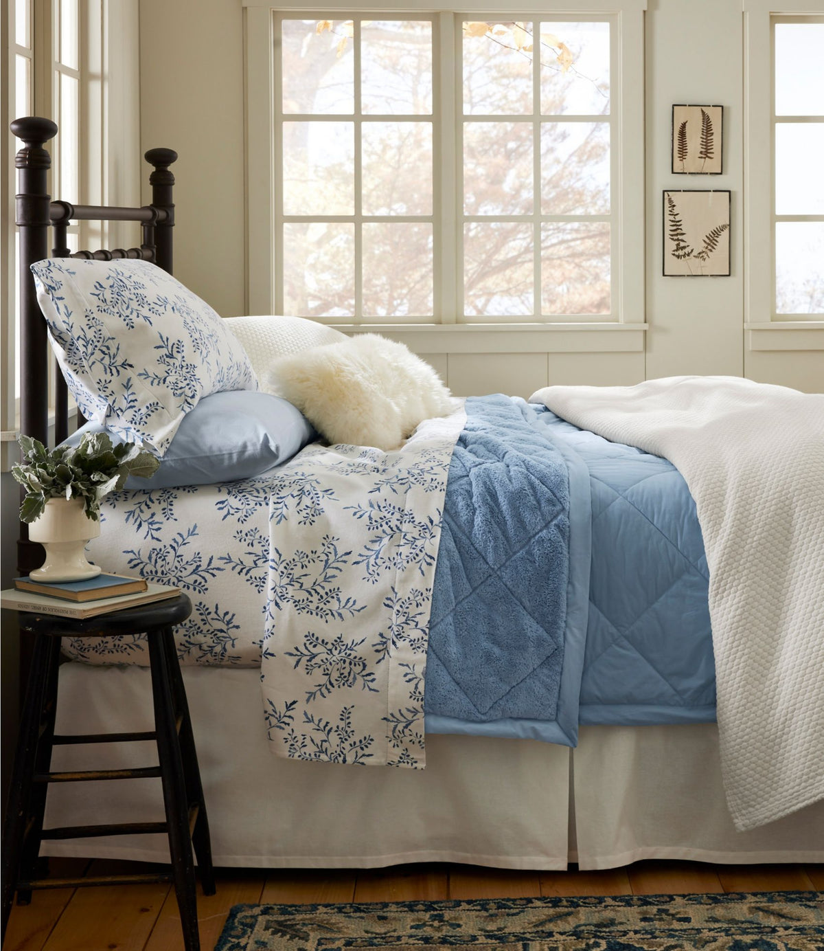 L.L.Bean Ultraplush PrimaLoft Blanket Cream
