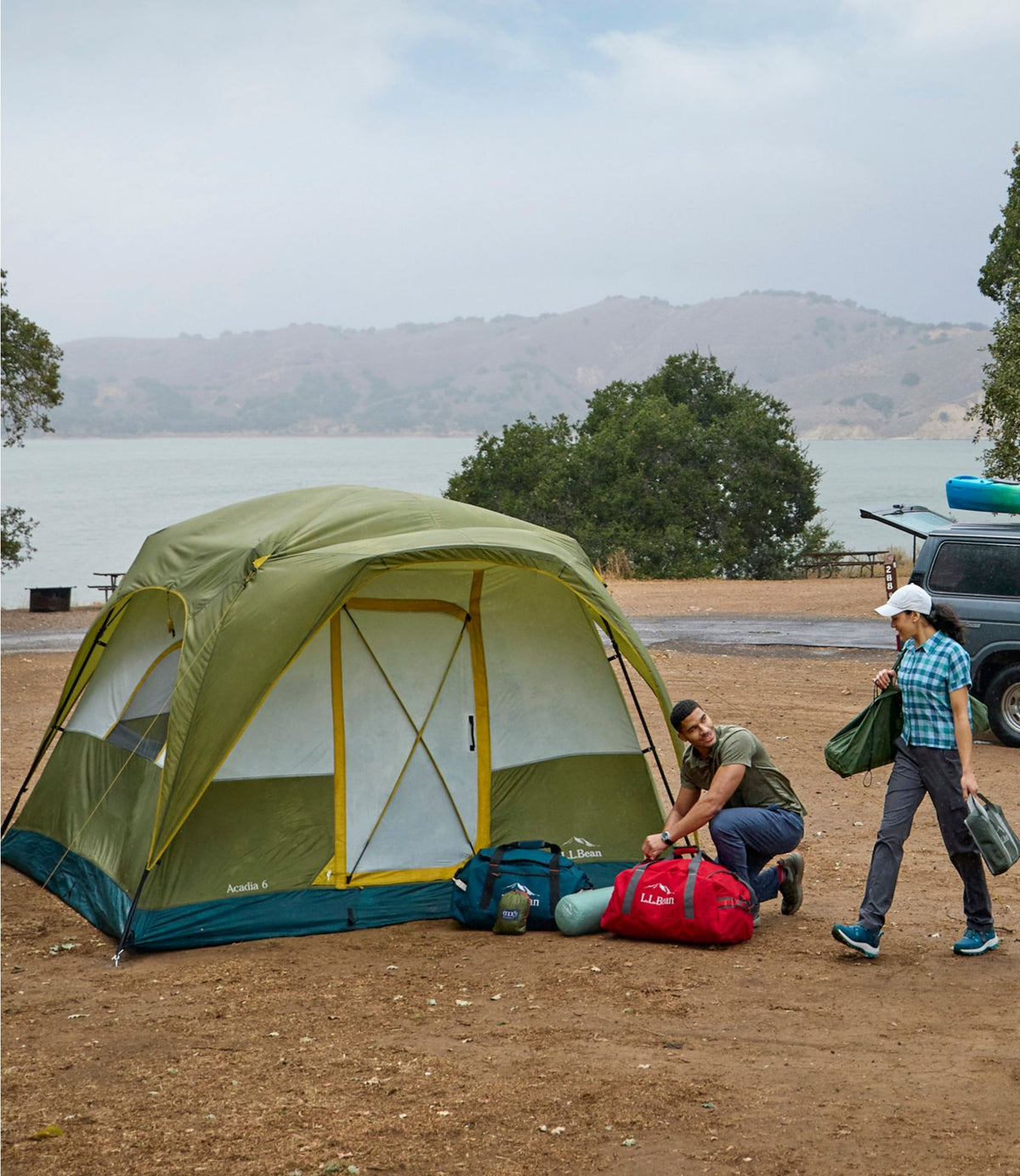 L.L.Bean L.L.Bean Acadia 6-Person Family Tent Avocado/Chartreuse