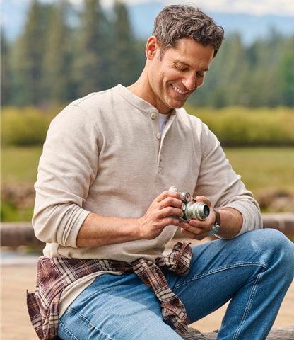 L.L.Bean Men's Unshrinkable Mini-Waffle Henley, Long-Sleeve Traditional Fit Classic Navy Heather