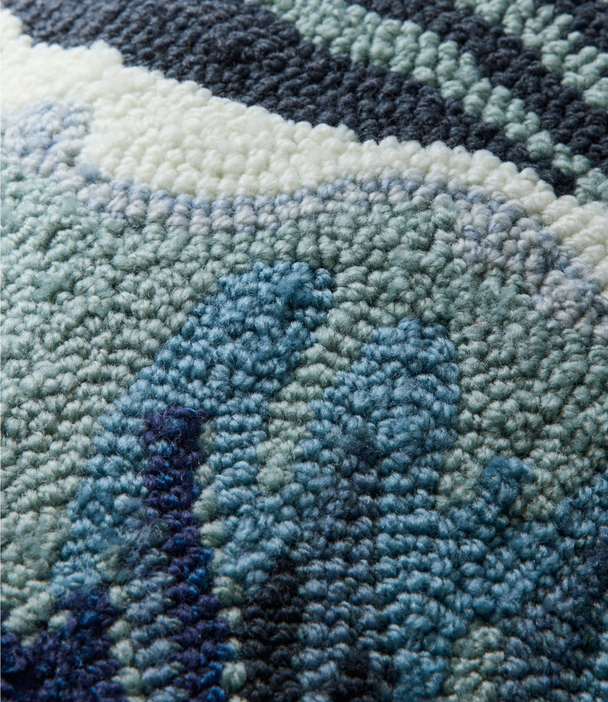 L.L.Bean Indoor/Outdoor Hooked Pillow, Ocean Waves, 18" x 18" Multi