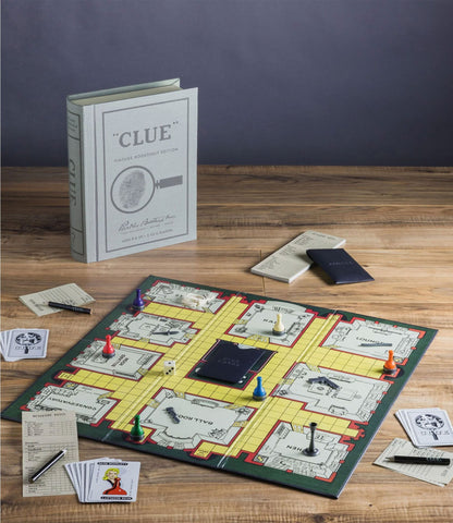 L.L.Bean Clue Vintage Bookshelf Game Multi